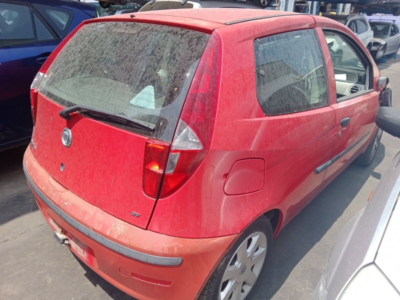 fiat punto (188_) del año 2004