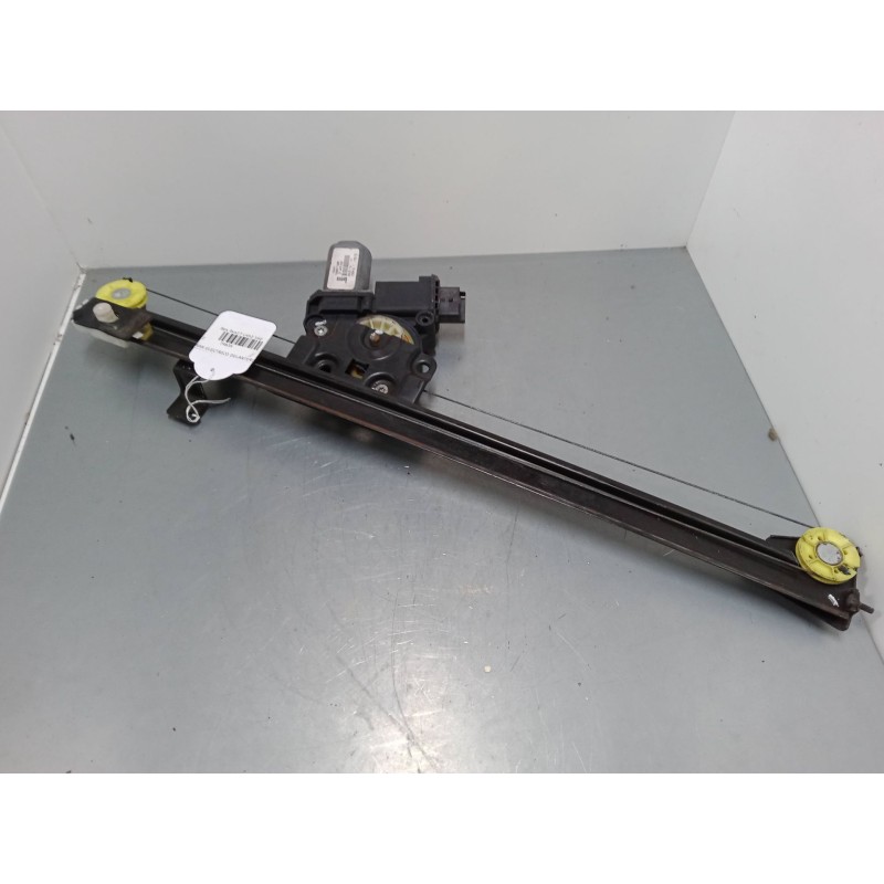 Recambio de elevalunas electrico delantero derecho para peugeot box bus17 l4h2 160 box bus17 l4h2 160 referencia OEM IAM 1368917