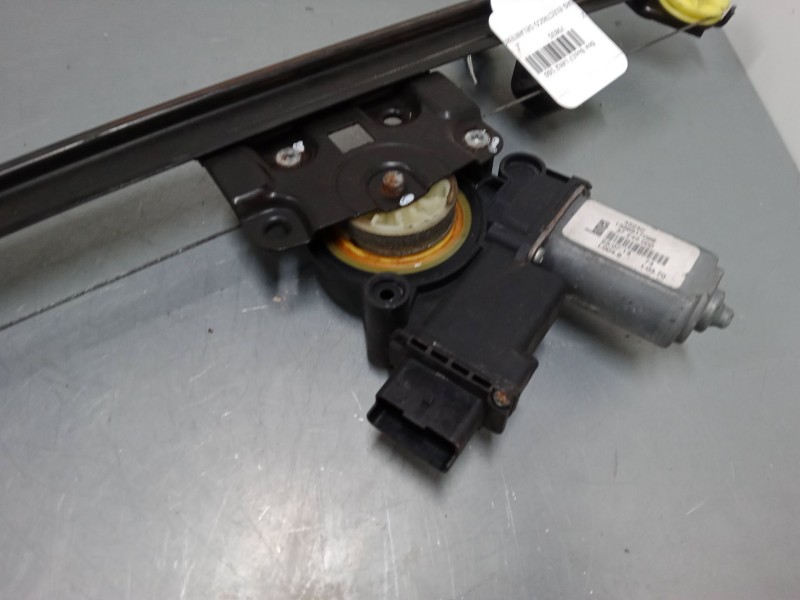 Recambio de elevalunas electrico delantero derecho para peugeot box bus17 l4h2 160 box bus17 l4h2 160 referencia OEM IAM 1368917