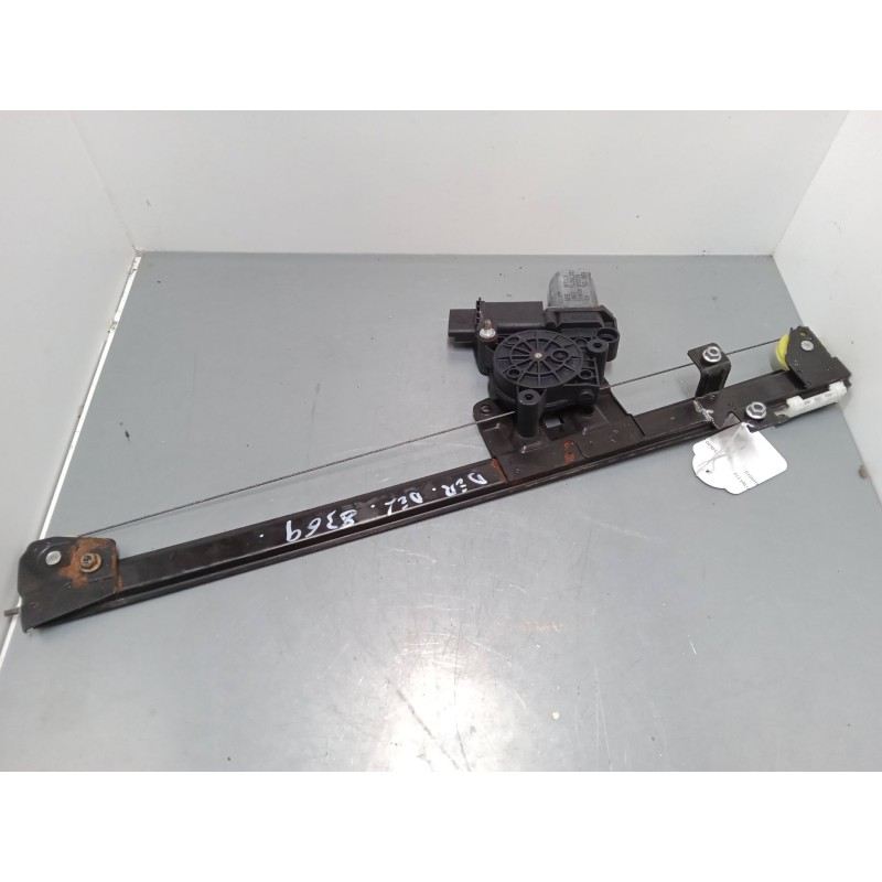 Recambio de elevalunas electrico delantero derecho para peugeot box bus17 l4h2 160 box bus17 l4h2 160 referencia OEM IAM 1368917