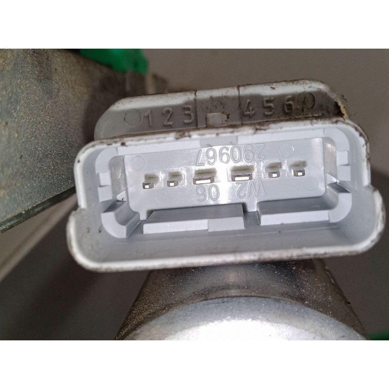 Recambio de elevalunas electrico delantero derecho para citroën jumpy ii (vf7) 1.6 hdi 90 16v referencia OEM IAM 401786b0   Recambio de elevalunas electrico delantero derecho para citroën jumpy ii (vf7) 1.6 hdi 90 16v referencia OEM IAM 401786b0