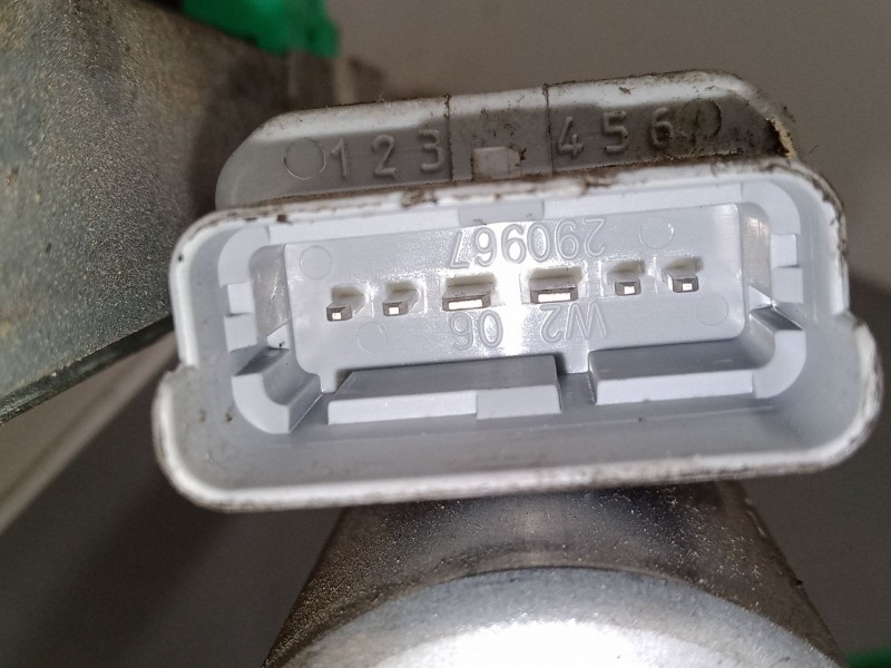 Recambio de elevalunas electrico delantero derecho para citroën jumpy ii (vf7) 1.6 hdi 90 16v referencia OEM IAM 401786b0   Recambio de elevalunas electrico delantero derecho para citroën jumpy ii (vf7) 1.6 hdi 90 16v referencia OEM IAM 401786b0