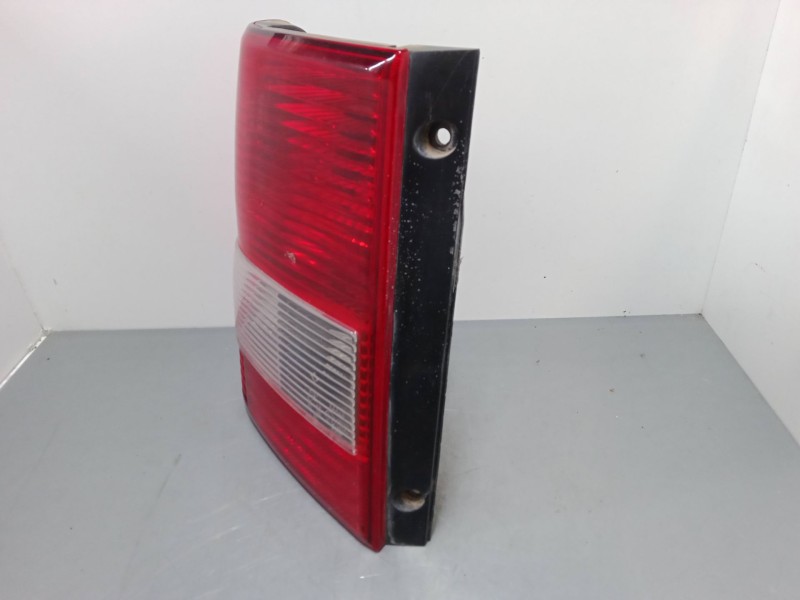 Recambio de piloto trasero izquierdo para mitsubishi montero io i (h6_w, h7_w) 1.8 gdi (h66w, h76w) referencia OEM IAM    Recambio de piloto trasero izquierdo para mitsubishi montero io i (h6_w, h7_w) 1.8 gdi (h66w, h76w) referencia OEM IAM