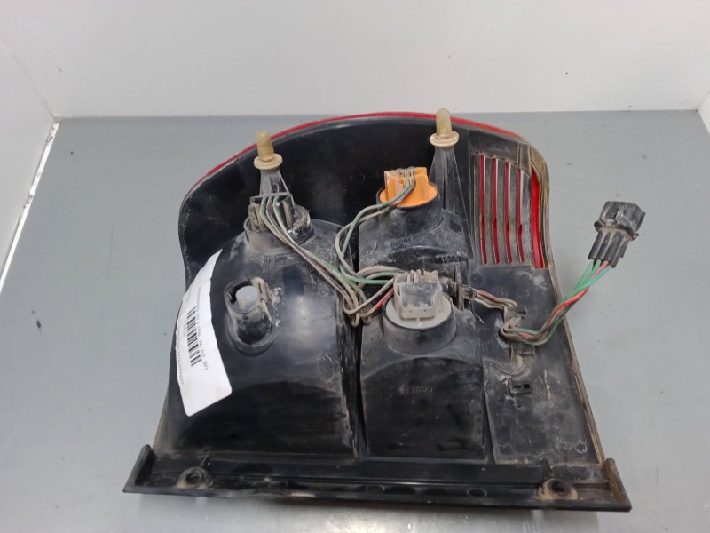 Recambio de piloto trasero izquierdo para mitsubishi montero io i (h6_w, h7_w) 1.8 gdi (h66w, h76w) referencia OEM IAM    Recambio de piloto trasero izquierdo para mitsubishi montero io i (h6_w, h7_w) 1.8 gdi (h66w, h76w) referencia OEM IAM