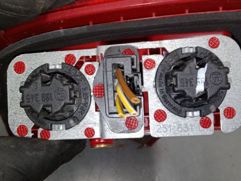 Recambio de piloto trasero porton izquierdo para bmw x5 (e53) 4.4 i referencia OEM IAM 840901107   Recambio de piloto trasero porton izquierdo para bmw x5 (e53) 4.4 i referencia OEM IAM 840901107