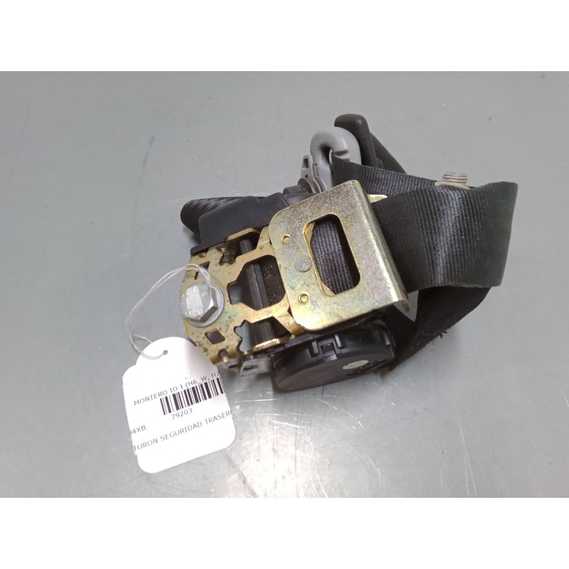 Recambio de cinturon seguridad trasero derecho para mitsubishi montero io i (h6_w, h7_w) 1.8 gdi (h66w, h76w) referencia OEM IAM Recambio de cinturon seguridad trasero derecho para mitsubishi montero io i (h6_w, h7_w) 1.8 gdi (h66w, h76w) referencia OEM IAM