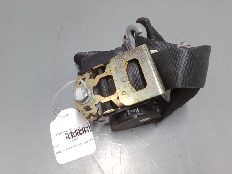 Recambio de cinturon seguridad trasero derecho para mitsubishi montero io i (h6_w, h7_w) 1.8 gdi (h66w, h76w) referencia OEM IAM Recambio de cinturon seguridad trasero derecho para mitsubishi montero io i (h6_w, h7_w) 1.8 gdi (h66w, h76w) referencia OEM IAM