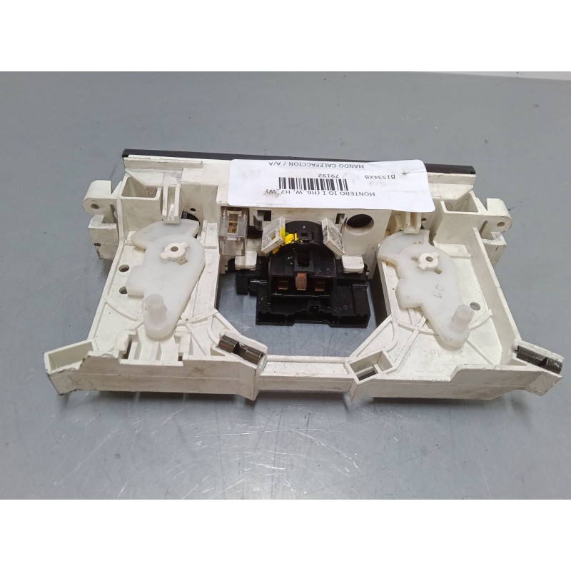 Recambio de mando calefaccion / a/a para mitsubishi montero io i (h6_w, h7_w) 1.8 gdi (h66w, h76w) referencia OEM IAM    Recambio de mando calefaccion / a/a para mitsubishi montero io i (h6_w, h7_w) 1.8 gdi (h66w, h76w) referencia OEM IAM