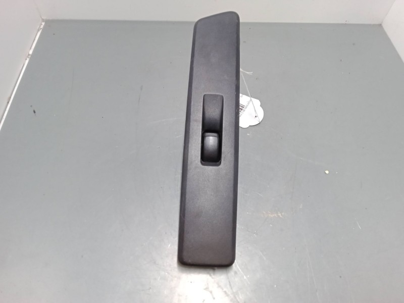 Recambio de mando elevalunas delantero derecho para mitsubishi montero io i (h6_w, h7_w) 1.8 gdi (h66w, h76w) referencia OEM IAM