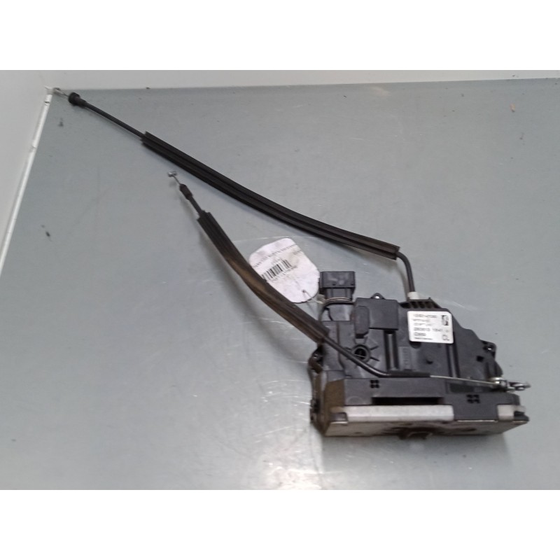 Recambio de cerradura puerta delantera derecha para peugeot box bus17 l4h2 160 box bus17 l4h2 160 referencia OEM IAM   