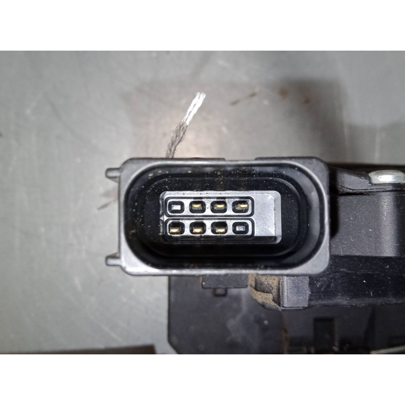Recambio de cerradura puerta delantera derecha para peugeot box bus17 l4h2 160 box bus17 l4h2 160 referencia OEM IAM   