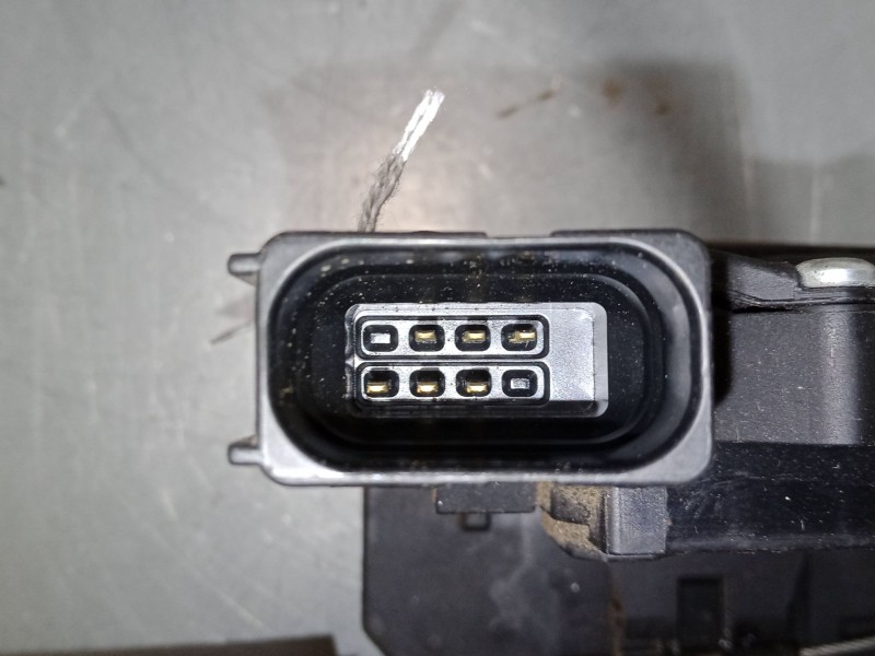 Recambio de cerradura puerta delantera derecha para peugeot box bus17 l4h2 160 box bus17 l4h2 160 referencia OEM IAM   
