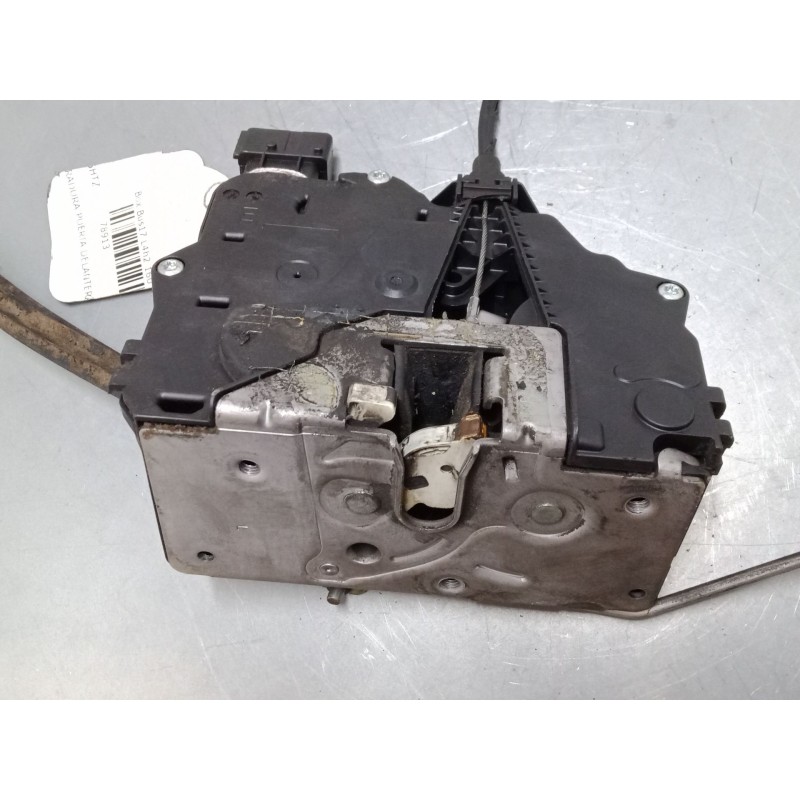 Recambio de cerradura puerta delantera izquierda para peugeot box bus17 l4h2 160 box bus17 l4h2 160 referencia OEM IAM 134215508