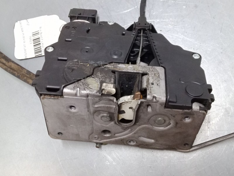 Recambio de cerradura puerta delantera izquierda para peugeot box bus17 l4h2 160 box bus17 l4h2 160 referencia OEM IAM 134215508