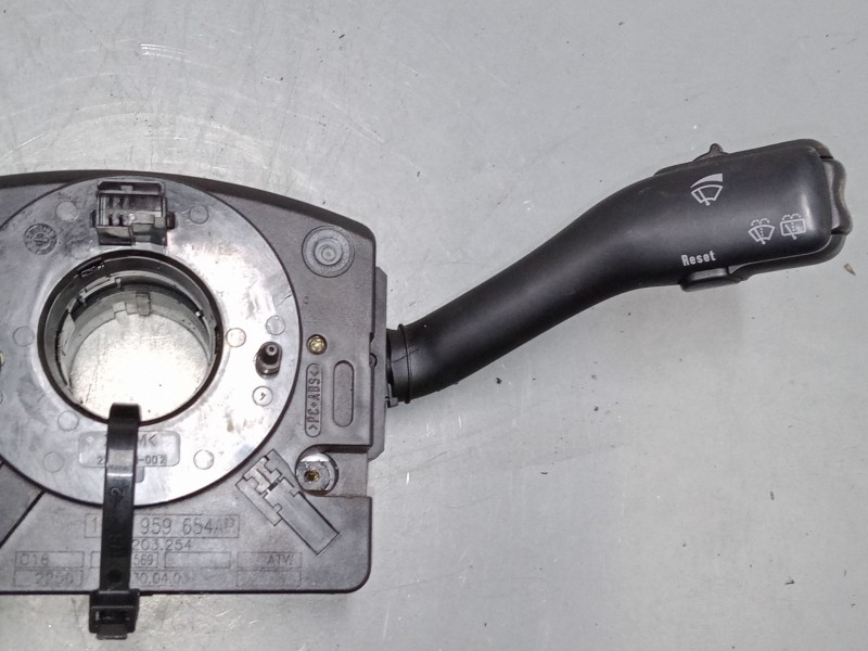 Recambio de mando luces para volkswagen golf iv (1j1) 1.9 tdi 4motion referencia OEM IAM CZKO301202032   Recambio de mando luces para volkswagen golf iv (1j1) 1.9 tdi 4motion referencia OEM IAM CZKO301202032