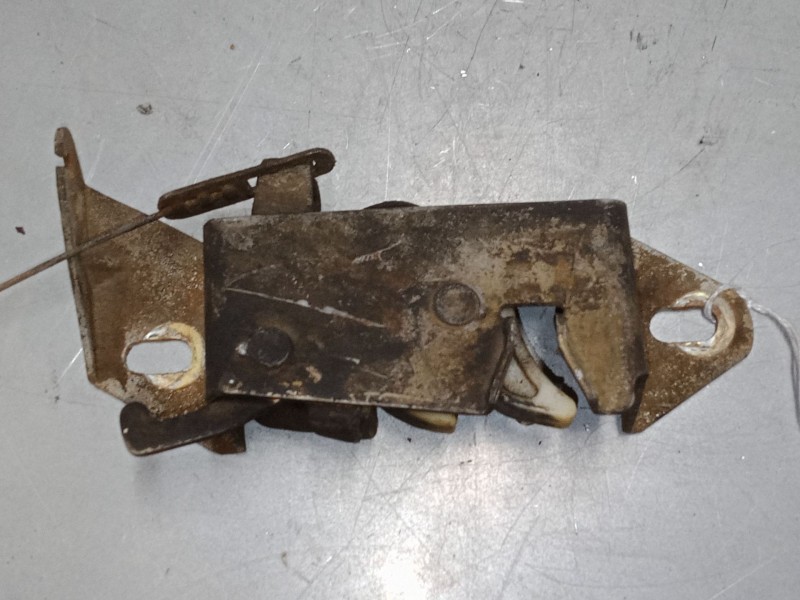 Recambio de cerradura capo para renault 12 variable (117_, 133_) 1.3 (1170) referencia OEM IAM    Recambio de cerradura capo para renault 12 variable (117_, 133_) 1.3 (1170) referencia OEM IAM