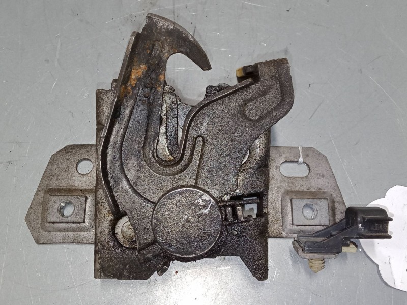 Recambio de cerradura capo para volvo v50 (545) 2.4 referencia OEM IAM   