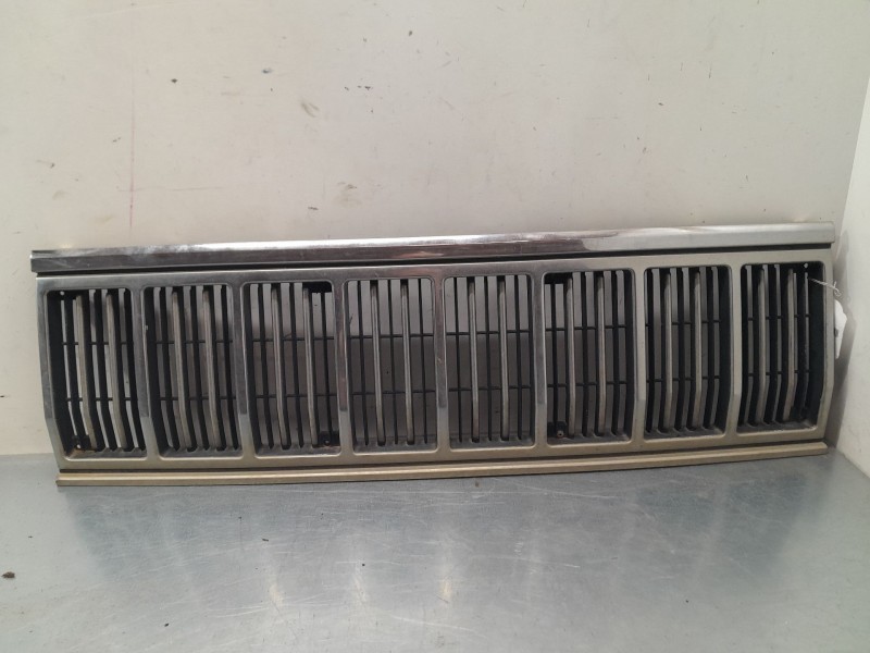 Recambio de rejillas capo para jeep cherokee referencia OEM IAM   