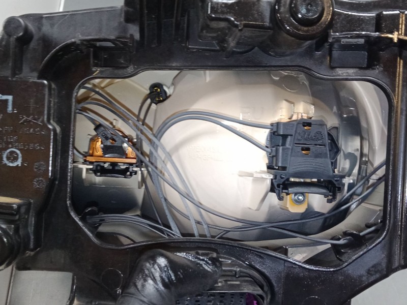 Recambio de faro derecho para ford mondeo iv (ba7) 1.8 tdci referencia OEM IAM   