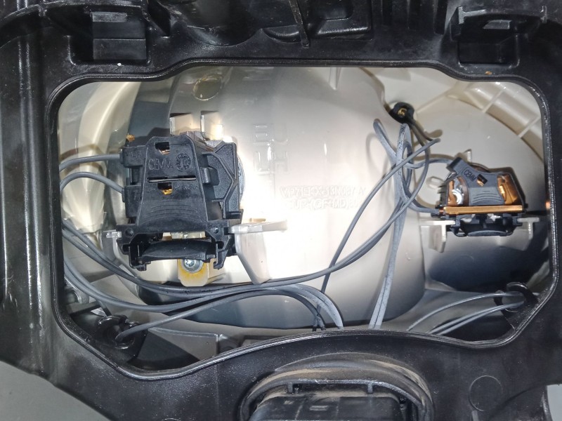Recambio de faro izquierdo para ford mondeo iv (ba7) 1.8 tdci referencia OEM IAM   