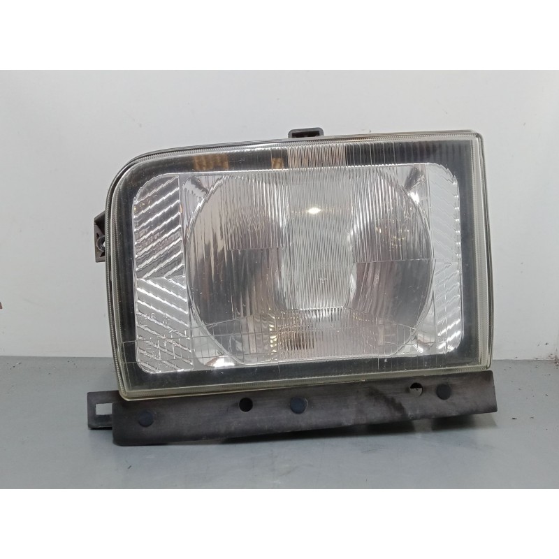Recambio de faro izquierdo para nissan cabstar e (tl_, vl_) 105.35, 110.35, 110.45 (tl0) referencia OEM IAM   