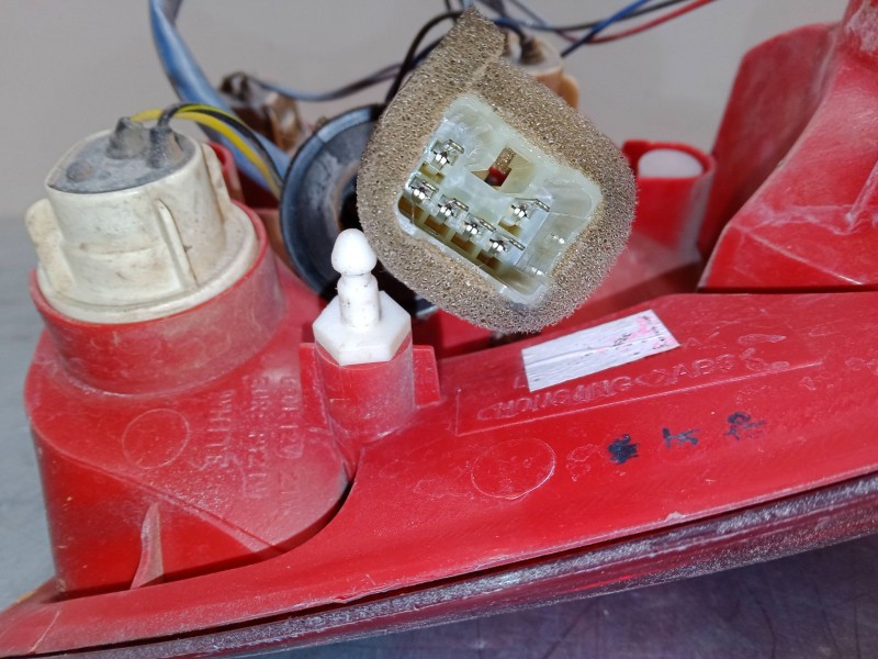 Recambio de piloto trasero izquierdo para chevrolet aveo / kalos hatchback (t200) 1.4 16v referencia OEM IAM    Recambio de piloto trasero izquierdo para chevrolet aveo / kalos hatchback (t200) 1.4 16v referencia OEM IAM