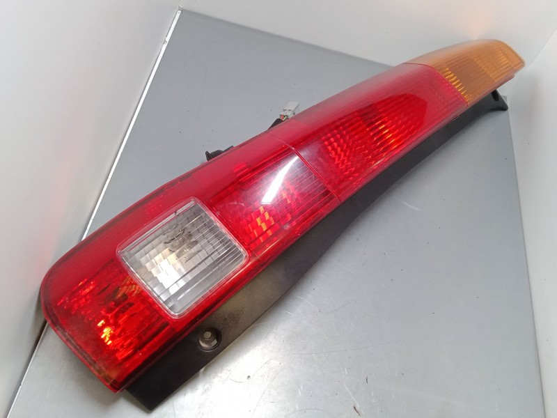 Recambio de piloto trasero izquierdo para honda cr-v ii (rd_) 2.0 (rd5) referencia OEM IAM   