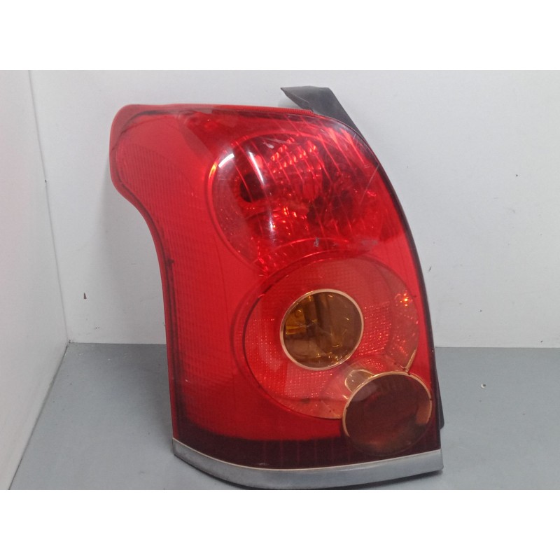 Recambio de piloto trasero izquierdo para toyota avensis station wagon (_t25_) 2.0 d-4d (cdt250_) referencia OEM IAM   
