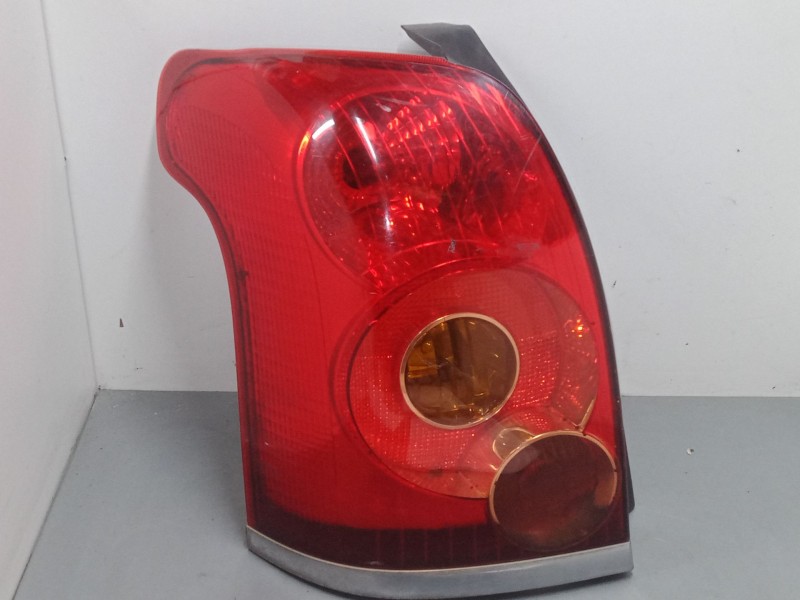 Recambio de piloto trasero izquierdo para toyota avensis station wagon (_t25_) 2.0 d-4d (cdt250_) referencia OEM IAM   