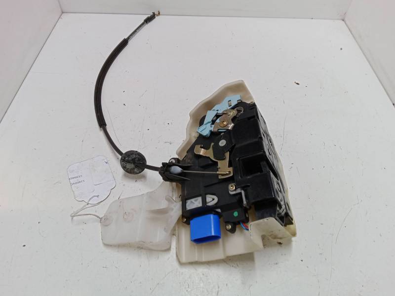 CERRADURA PUERTA DELANTERA DERECHA 