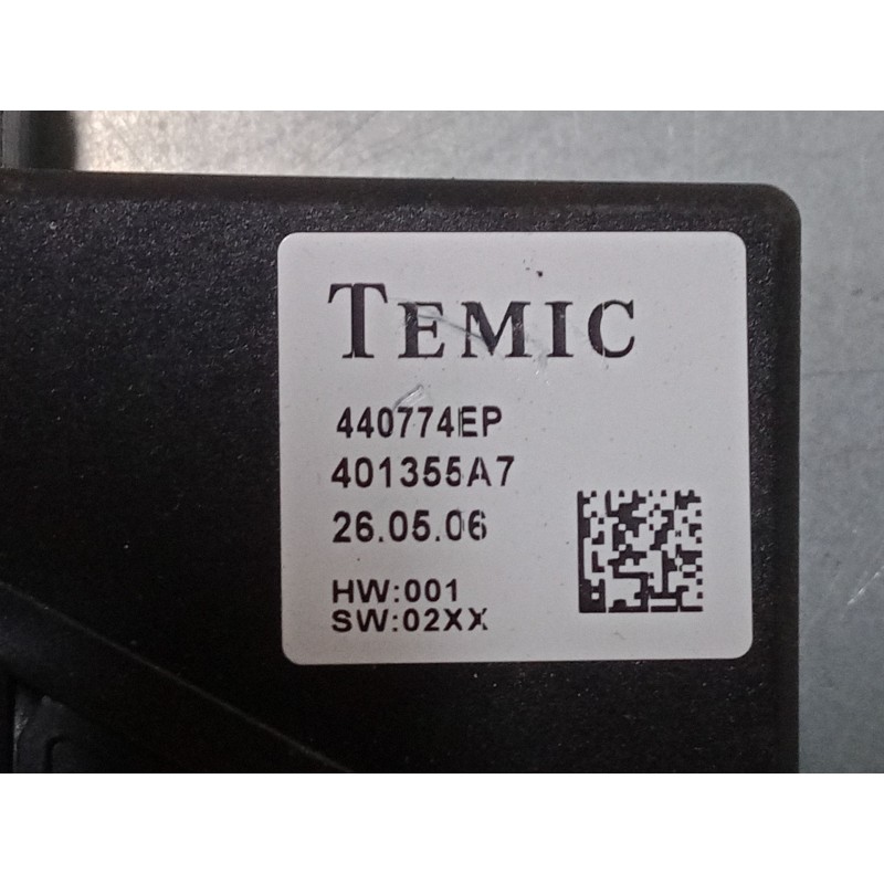 Recambio de motor elevaluna delantero derecho para volkswagen polo iv (9n_, 9a_) 1.4 16v referencia OEM IAM 6Y2959801  