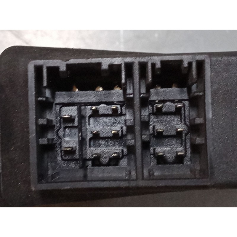 Recambio de motor elevaluna delantero derecho para volkswagen polo iv (9n_, 9a_) 1.4 16v referencia OEM IAM 6Y2959801  