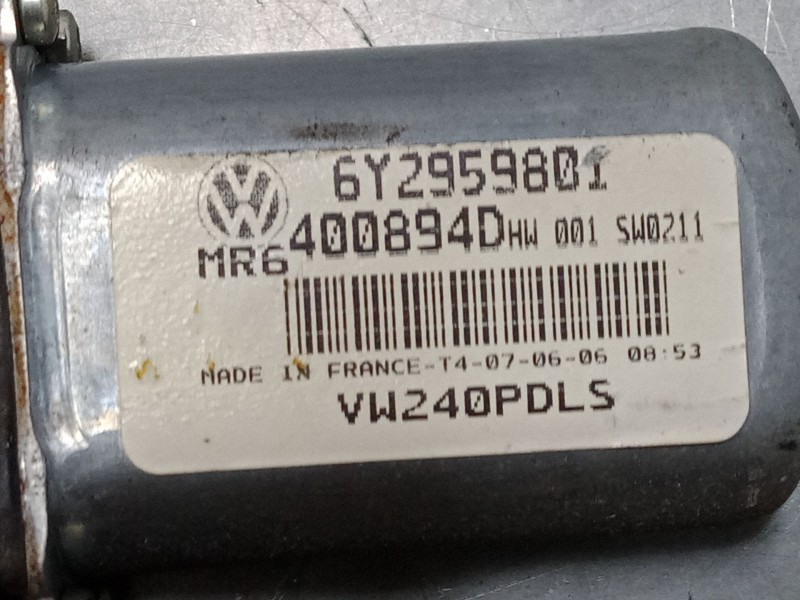 Recambio de motor elevaluna delantero derecho para volkswagen polo iv (9n_, 9a_) 1.4 16v referencia OEM IAM 6Y2959801  