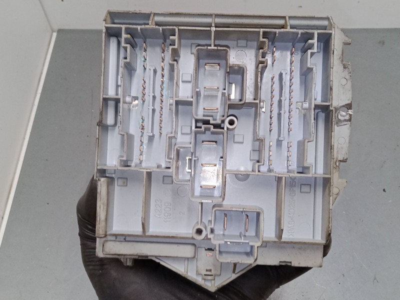 Recambio de caja reles / fusibles para fiat stilo van (192_) 1.9 jtd (192dxe1a) referencia OEM IAM 51724394   Recambio de caja reles / fusibles para fiat stilo van (192_) 1.9 jtd (192dxe1a) referencia OEM IAM 51724394