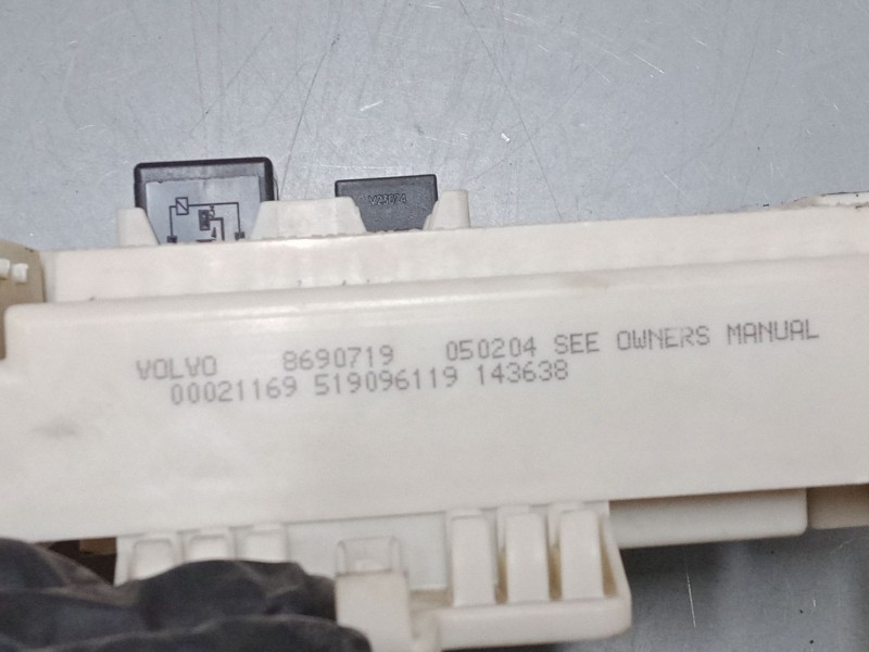 Recambio de caja reles / fusibles para volvo v50 (545) 2.4 referencia OEM IAM   