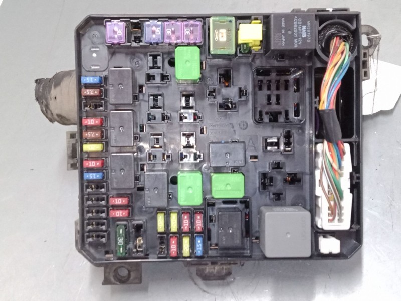 Recambio de caja reles / fusibles para mitsubishi lancer viii (cy_a, cz_a) 1.5 referencia OEM IAM 8565A024  