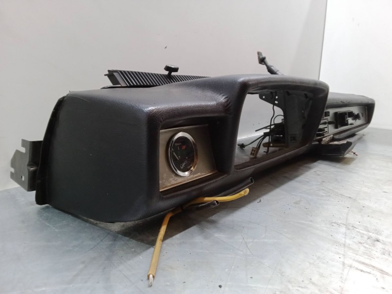 Recambio de salpicadero para renault 12 variable (117_, 133_) 1.3 (1170) referencia OEM IAM    Recambio de salpicadero para renault 12 variable (117_, 133_) 1.3 (1170) referencia OEM IAM