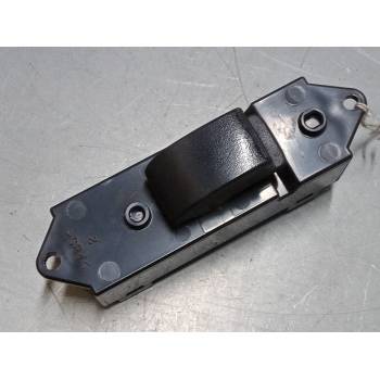 MANDO ELEVALUNAS DELANTERO DERECHO 8608A065 