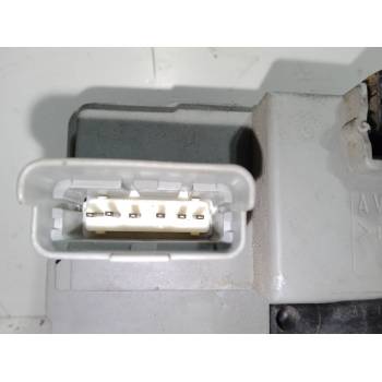 CERRADURA PUERTA DELANTERA IZQUIERDA 