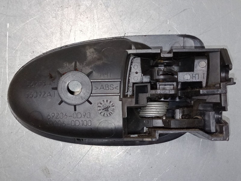 Recambio de maneta interior puerta delantera derecha para toyota yaris (_p9_) 1.4 d-4d (nlp90_) referencia OEM IAM    Recambio de maneta interior puerta delantera derecha para toyota yaris (_p9_) 1.4 d-4d (nlp90_) referencia OEM IAM