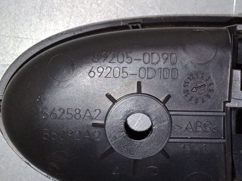 Recambio de maneta interior puerta delantera izquierda para toyota yaris (_p9_) 1.4 d-4d (nlp90_) referencia OEM IAM    Recambio de maneta interior puerta delantera izquierda para toyota yaris (_p9_) 1.4 d-4d (nlp90_) referencia OEM IAM