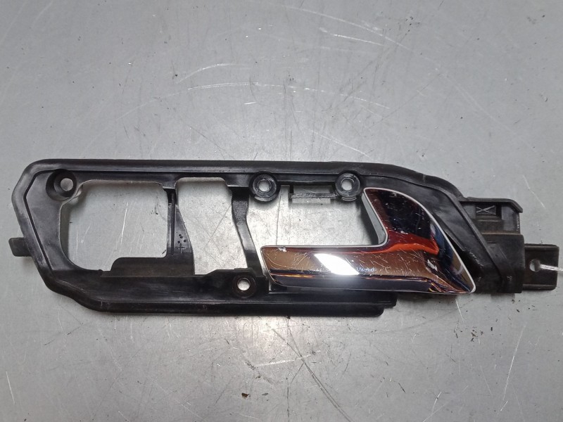 Recambio de maneta interior delantera derecha para volkswagen polo iv (9n_, 9a_) 1.4 16v referencia OEM IAM    Recambio de maneta interior delantera derecha para volkswagen polo iv (9n_, 9a_) 1.4 16v referencia OEM IAM