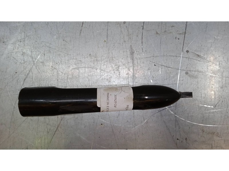 Recambio de maneta exterior puerta trasera derecha para renault megane ii (bm0/1_, cm0/1_) 1.6 16v referencia OEM IAM    Recambio de maneta exterior puerta trasera derecha para renault megane ii (bm0/1_, cm0/1_) 1.6 16v referencia OEM IAM