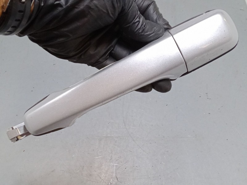 Recambio de maneta exterior puerta trasera izquierda para volvo v50 (545) 2.4 referencia OEM IAM   