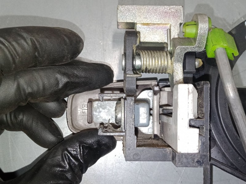 Recambio de maneta exterior puerta trasera izquierda para mitsubishi lancer viii (cy_a, cz_a) 1.5 referencia OEM IAM   