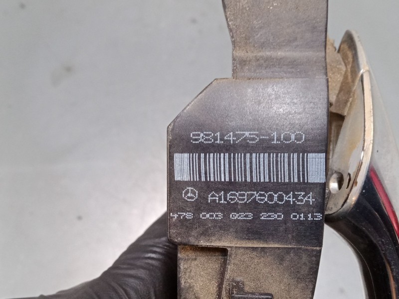 Recambio de maneta exterior puerta trasera derecha para mercedes-benz clase a (w169) a 180 cdi (169.007, 169.307) referencia OEM Recambio de maneta exterior puerta trasera derecha para mercedes-benz clase a (w169) a 180 cdi (169.007, 169.307) referencia OEM