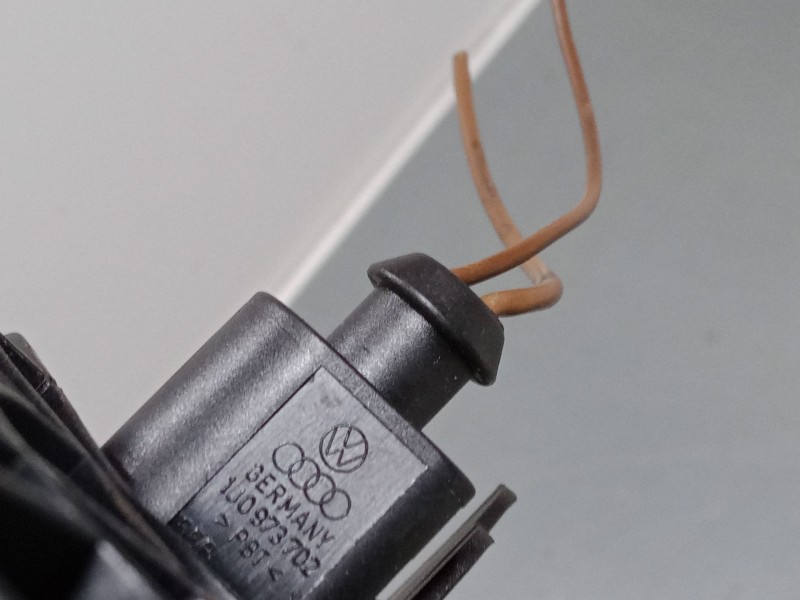 Recambio de maneta exterior electrica porton para volkswagen passat b6 (3c2) 2.0 tdi referencia OEM IAM    Recambio de maneta exterior electrica porton para volkswagen passat b6 (3c2) 2.0 tdi referencia OEM IAM