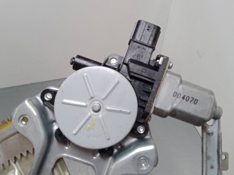 Recambio de elevalunas electrico delantero derecho para mitsubishi lancer viii (cy_a, cz_a) 1.5 referencia OEM IAM   