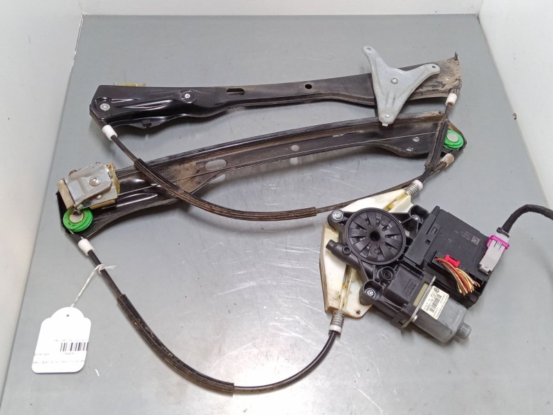 Recambio de elevalunas electrico delantero izquierdo para volkswagen passat b6 variant (3c5) 2.0 tdi referencia OEM IAM    Recambio de elevalunas electrico delantero izquierdo para volkswagen passat b6 variant (3c5) 2.0 tdi referencia OEM IAM