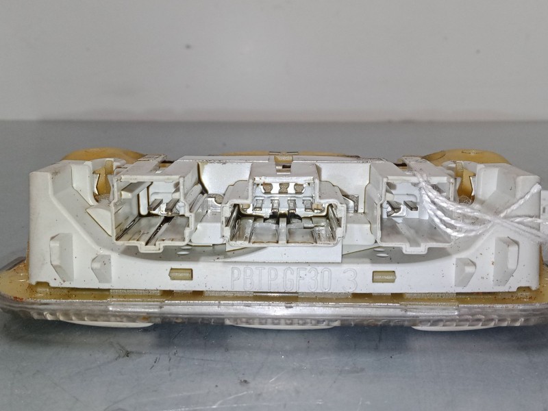 Recambio de luz interior delantera para peugeot 307 (3a/c) 2.0 hdi 90 referencia OEM IAM    Recambio de luz interior delantera para peugeot 307 (3a/c) 2.0 hdi 90 referencia OEM IAM